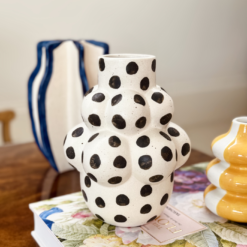 Alternative view of Vaso Dália Poá